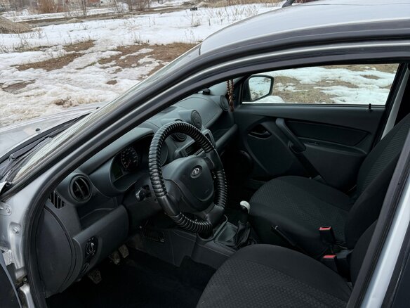 2016 Lada (ВАЗ) Granta I, серебристый, 460000 рублей - вид 8