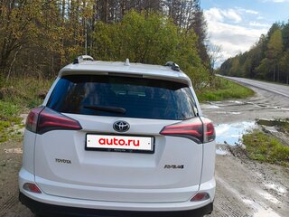 2016 Toyota RAV4 IV (XA40) Рестайлинг, белый, 2450000 рублей, вид 1