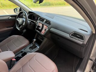 2021 Volkswagen Tiguan II Рестайлинг, серый, 2580000 рублей, вид 3