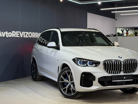 2025 BMW X5 30d IV (G05/G18), белый - вид 2