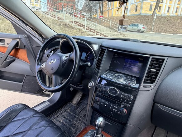 2012 Infiniti FX30d II (S51) Рестайлинг, белый, 3480000 рублей - вид 18