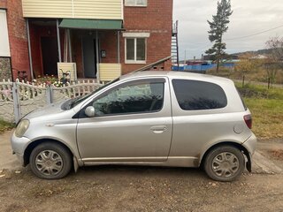2001 Toyota Vitz I (P10), серебристый, 230000 рублей, вид 3