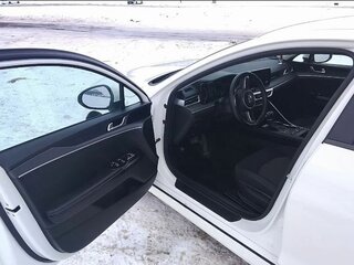 2021 Kia K5 III, белый, 2250000 рублей, вид 5