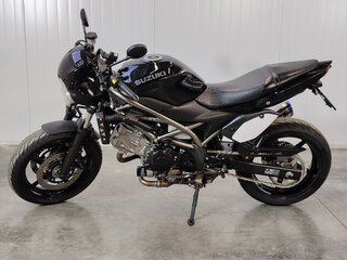 2022 Suzuki SV 650, чёрный, 549000 рублей, вид 4