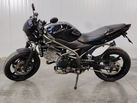 2022 Suzuki SV 650, чёрный, 549000 рублей, вид 4