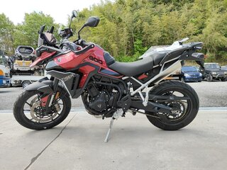2024 Triumph Tiger 900, красный, 1550000 рублей, вид 2