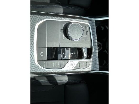 2023 BMW 3 серии 318i VII (G2x) Рестайлинг, белый, 3020005 рублей - вид 8