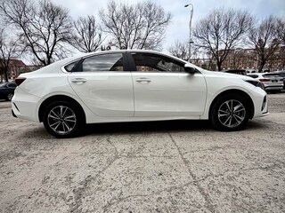 2023 Kia K3 II (China Market) Рестайлинг, белый, 1360000 рублей, вид 4