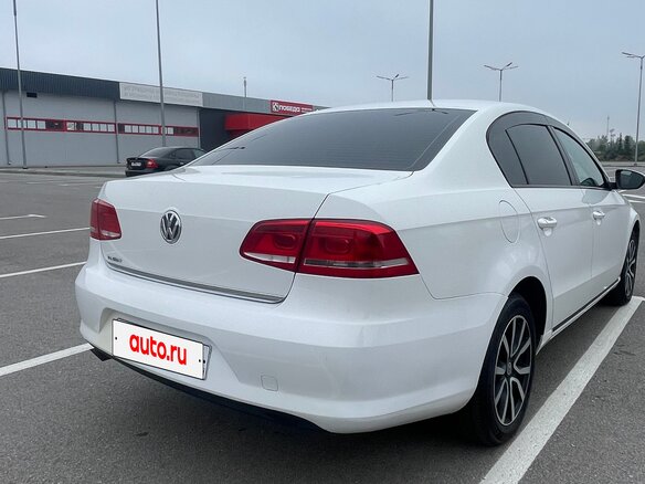 2012 Volkswagen Passat B7, белый, 940000 рублей - вид 4