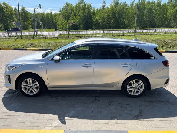 2019 Kia Ceed III, серебристый, 2250000 рублей - вид 4