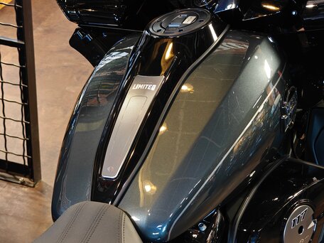 2026 Harley-Davidson Road Glide Limited, серый, 4950000 рублей, вид 4