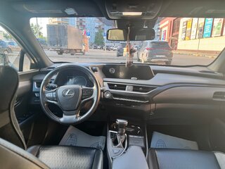 2019 Lexus UX 250h I, чёрный, 2300000 рублей, вид 5