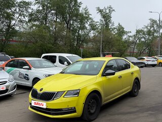2019 Skoda Octavia III (A7) Рестайлинг, серый, 1800000 рублей, вид 3