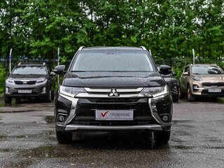 2018 Mitsubishi Outlander III Рестайлинг 2, чёрный, 1893000 рублей, вид 3
