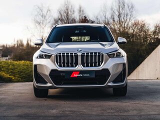 2023 BMW X1 18i sDrive III (U11/U12), серебристый, 4055000 рублей, вид 3
