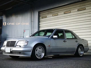 1994 Mercedes-Benz E-Класс AMG 60 AMG I (W124), серебристый, 61000000 рублей, вид 1
