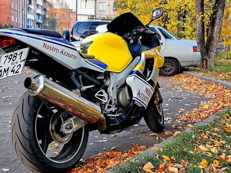 2002 Honda CBR 600F, жёлтый, 460000 рублей, вид 2
