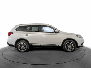 2018 Mitsubishi Outlander III Рестайлинг 2, белый, 1655000 рублей, вид 4