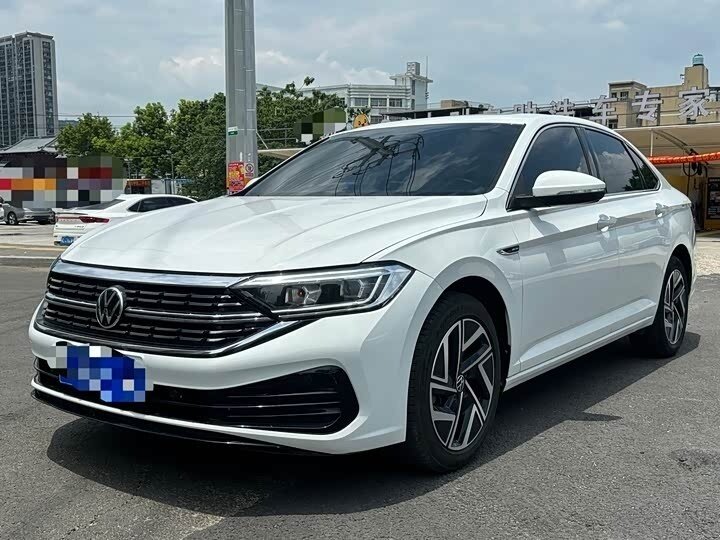 Открыть фотографии: Volkswagen Sagitar III Рестайлинг