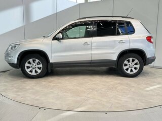 2010 Volkswagen Tiguan I, серебристый, 1060000 рублей, вид 2