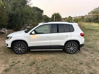 2014 Volkswagen Tiguan I Рестайлинг, белый, 1560000 рублей, вид 4