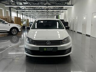 2018 Volkswagen Polo V Рестайлинг, белый, 945000 рублей, вид 3