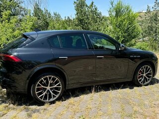 2022 Maserati Grecale Modena, чёрный, 6090000 рублей, вид 2