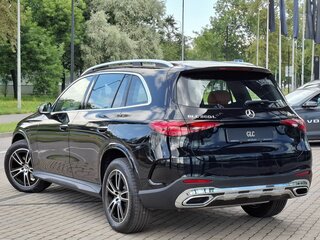 2026 Mercedes-Benz GLC 260 L II (X254), чёрный, 8580000 рублей, вид 3