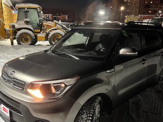 2018 Kia Soul II Рестайлинг, серебристый, 1250000 рублей, вид 3