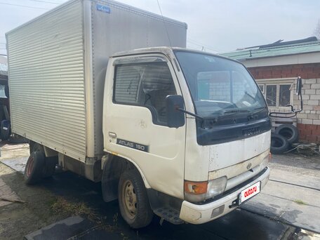 1994 Nissan Atlas, белый, 360000 рублей, вид 2
