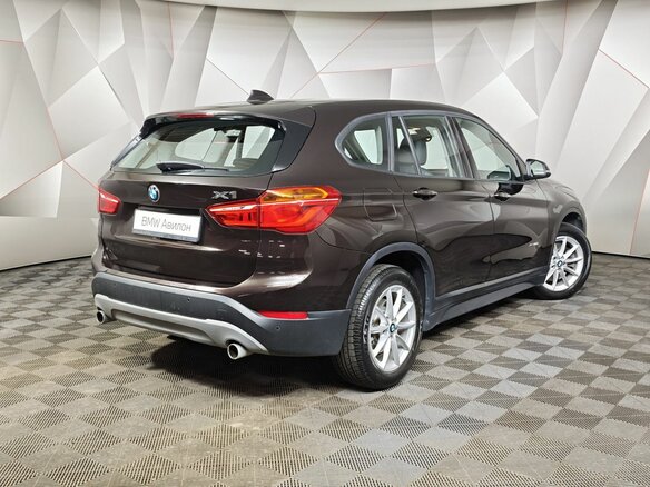 2017 BMW X1 20i xDrive II (F48), коричневый, 2285150 рублей - вид 1