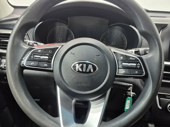 2018 Kia Optima IV Рестайлинг, белый, 1355000 рублей - вид 11