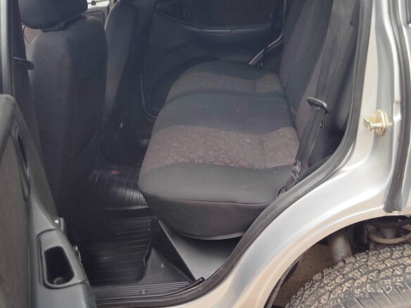 2006 Chevrolet Niva I, серебристый - вид 9