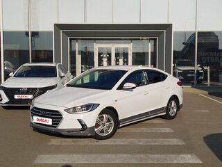 Hyundai Elantra VI (AD)