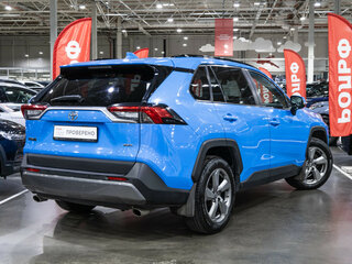 2020 Toyota RAV4 V (XA50), синий, 3349777 рублей, вид 4