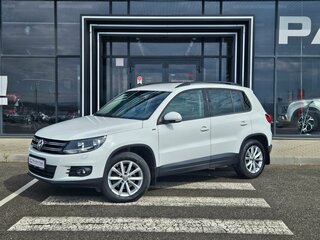 2015 Volkswagen Tiguan I Рестайлинг, белый, 1456000 рублей, вид 1