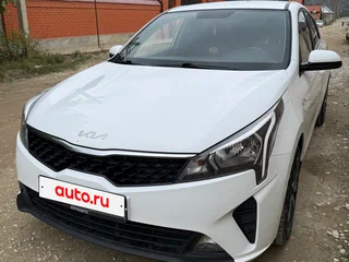 2021 Kia Rio IV Рестайлинг, белый, 1600000 рублей, вид 1