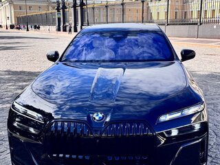 2022 BMW 7 серии 740d xDrive VII (G70), чёрный, 16750000 рублей, вид 4