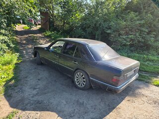 1994 Mercedes-Benz E-Класс 220 I (W124), коричневый, 220000 рублей, вид 5
