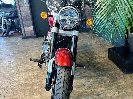 2026 Royal Enfield Super Meteor, пурпурный, 792000 рублей, вид 4