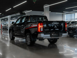 2026 Mitsubishi L200 VI, чёрный, 5700000 рублей, вид 4