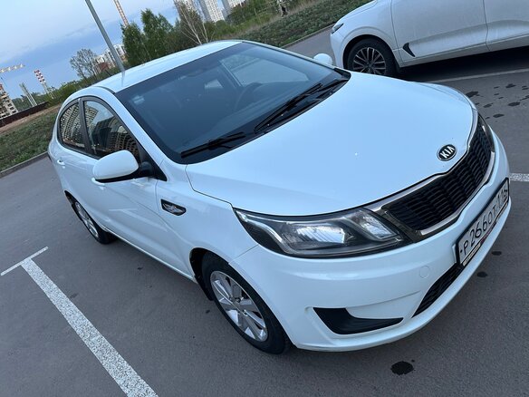 2012 Kia Rio III, белый, 660000 рублей - вид 8