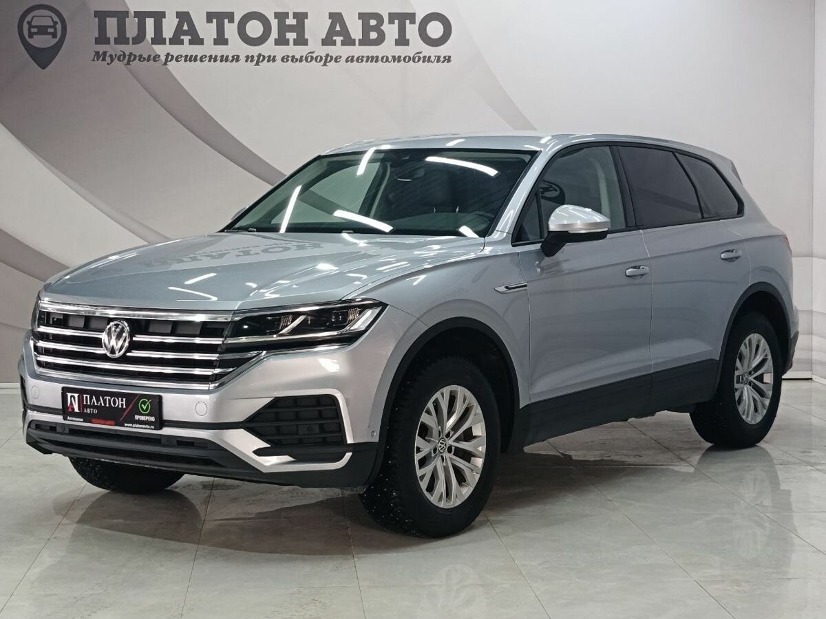 Открыть фотографии: Volkswagen Touareg III