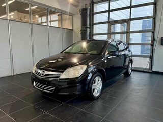 2010 Opel Astra H Рестайлинг, чёрный, 450000 рублей, вид 3