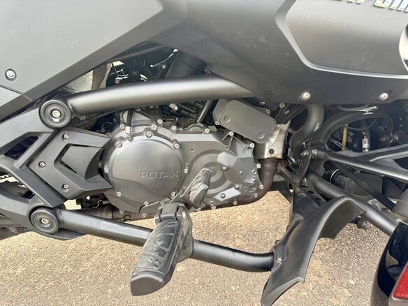 2018 BRP Can-Am Spyder, чёрный, 1550000 рублей - вид 13