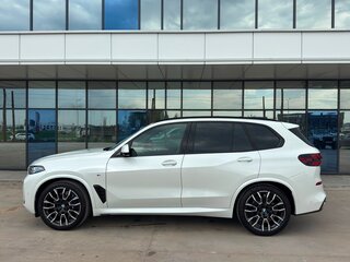 2025 BMW X5 30d IV (G05/G18) Рестайлинг, белый, 13300000 рублей, вид 4