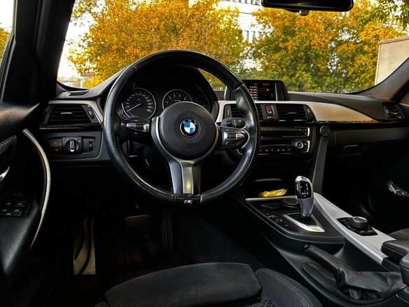 2014 BMW 3 серии 320i xDrive VI (F3x), серый, 1700000 рублей - вид 13