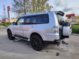 2008 Mitsubishi Pajero IV, серебристый, 1555000 рублей, вид 4