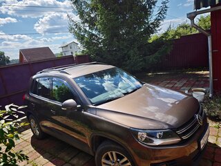 2015 Volkswagen Tiguan I Рестайлинг, коричневый, 1450000 рублей, вид 1