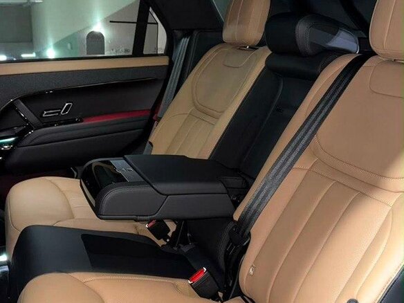2026 Land Rover Range Rover Sport P400 MHEV III, серый, 18190000 рублей - вид 11